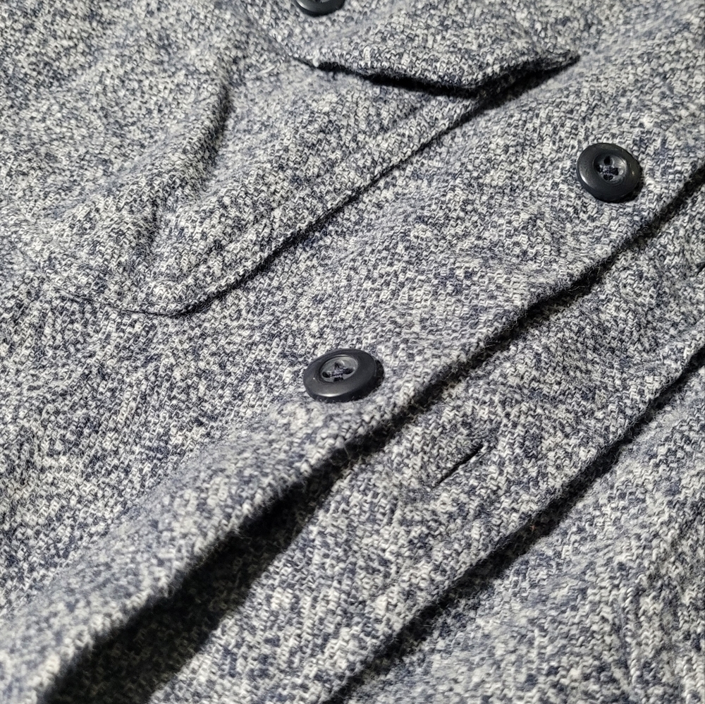 Button Up - Picture 5 of 6